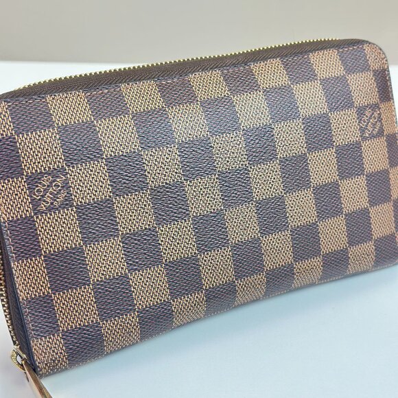 Louis Vuitton Damier Ebene Large Wallet - Picture 6 of 9
